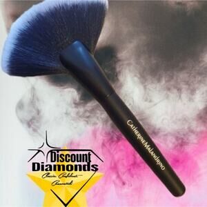 Catherine Malandrino Fan Brush Women's Makeup Cosmetics Lipstic Concealer